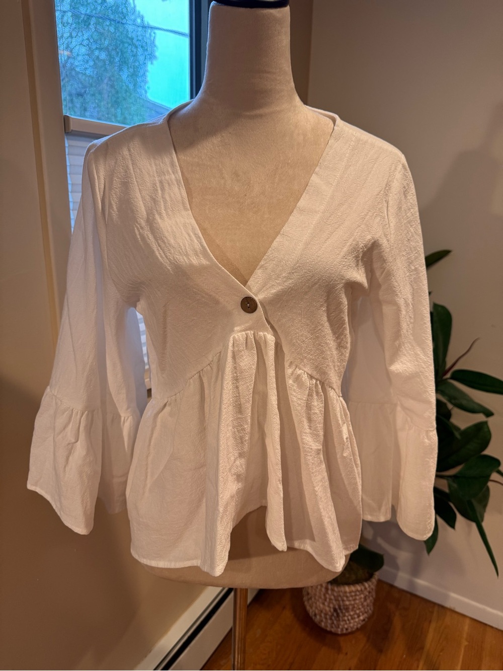 SHEIN White V-Neck Peplum Button-Front Blouse with Flared Sleeves